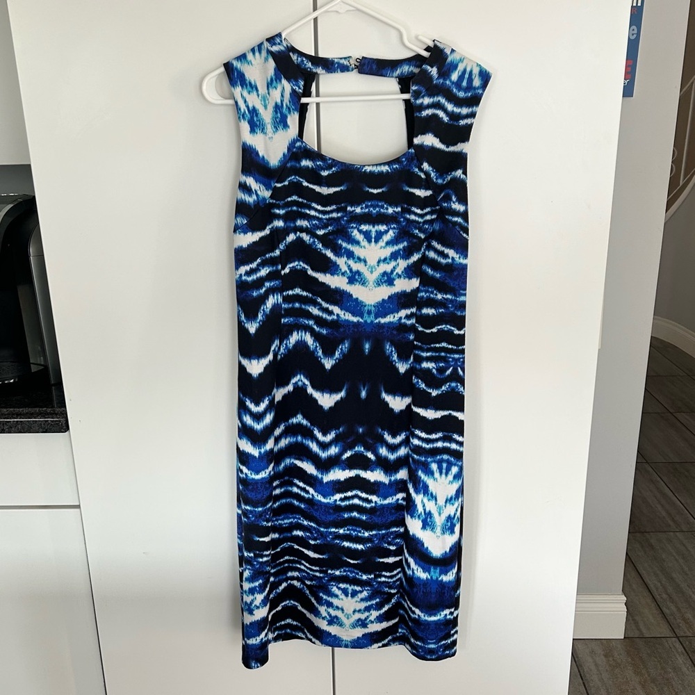 Jennifer Lopez Blue, Black  and White Zebra Patterned Midi Dress. Size 12